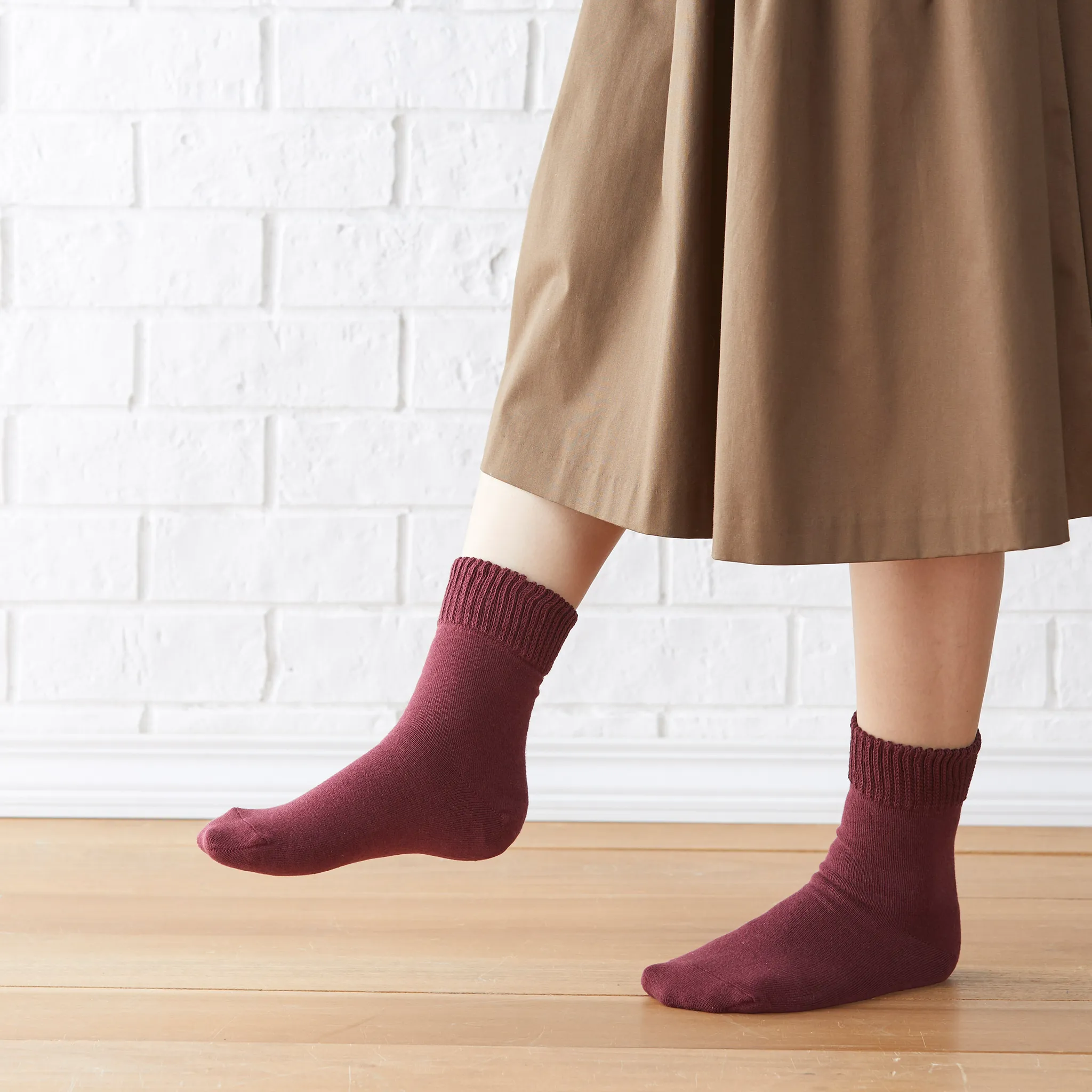 Double-layered wool-blend socks for smooth soles - 720
