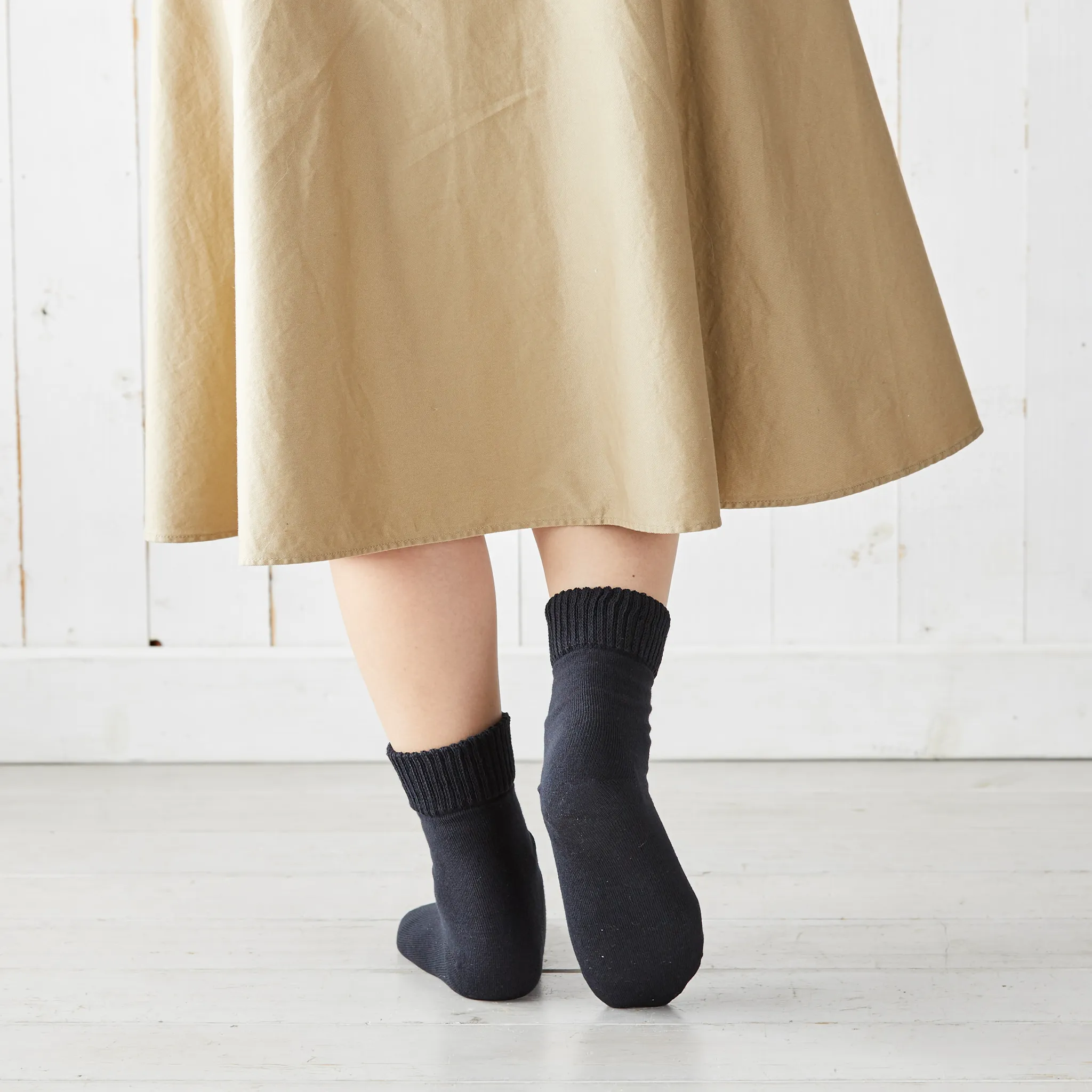 Double-layered wool-blend socks for smooth soles - 720