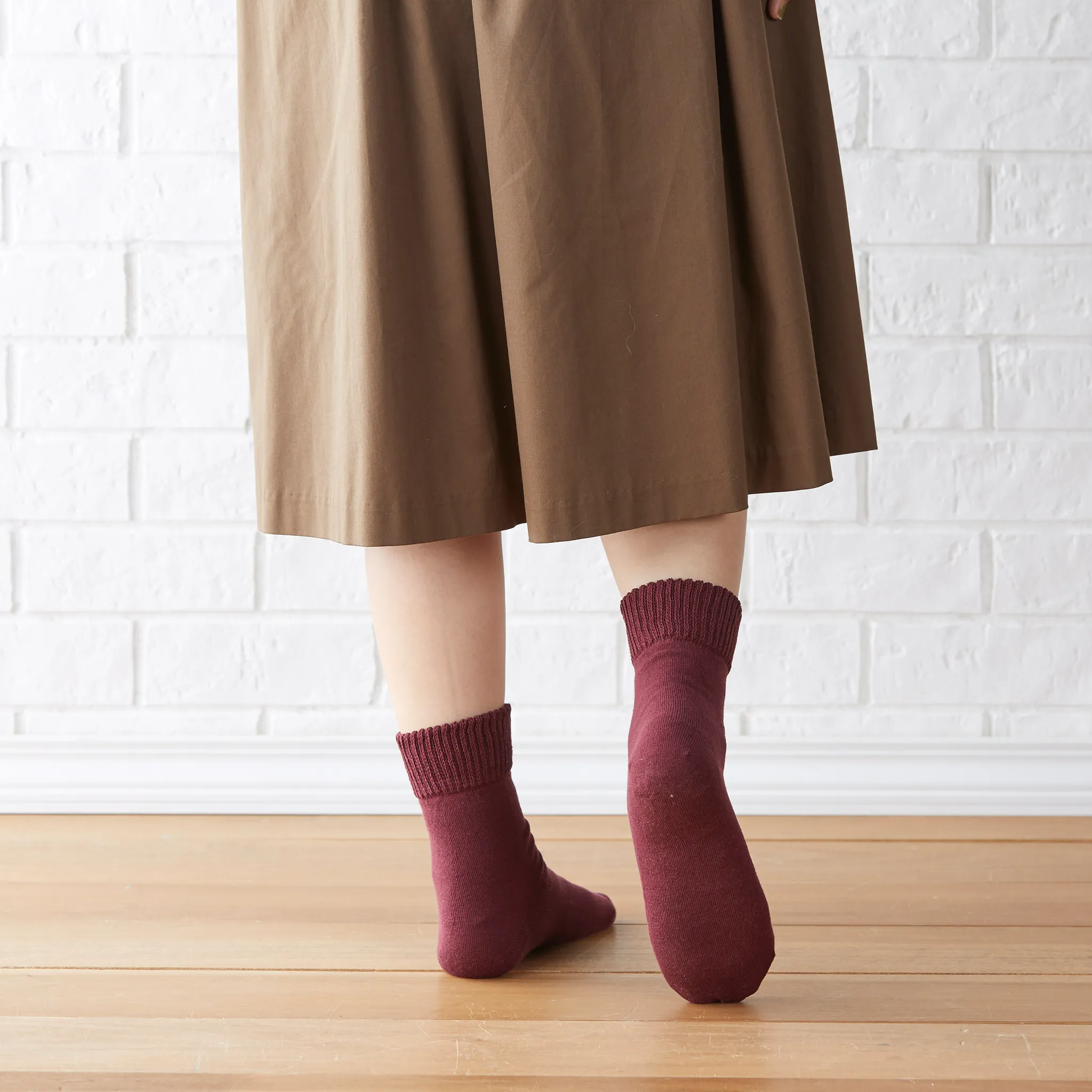 Double-layered wool-blend socks for smooth soles - 720
