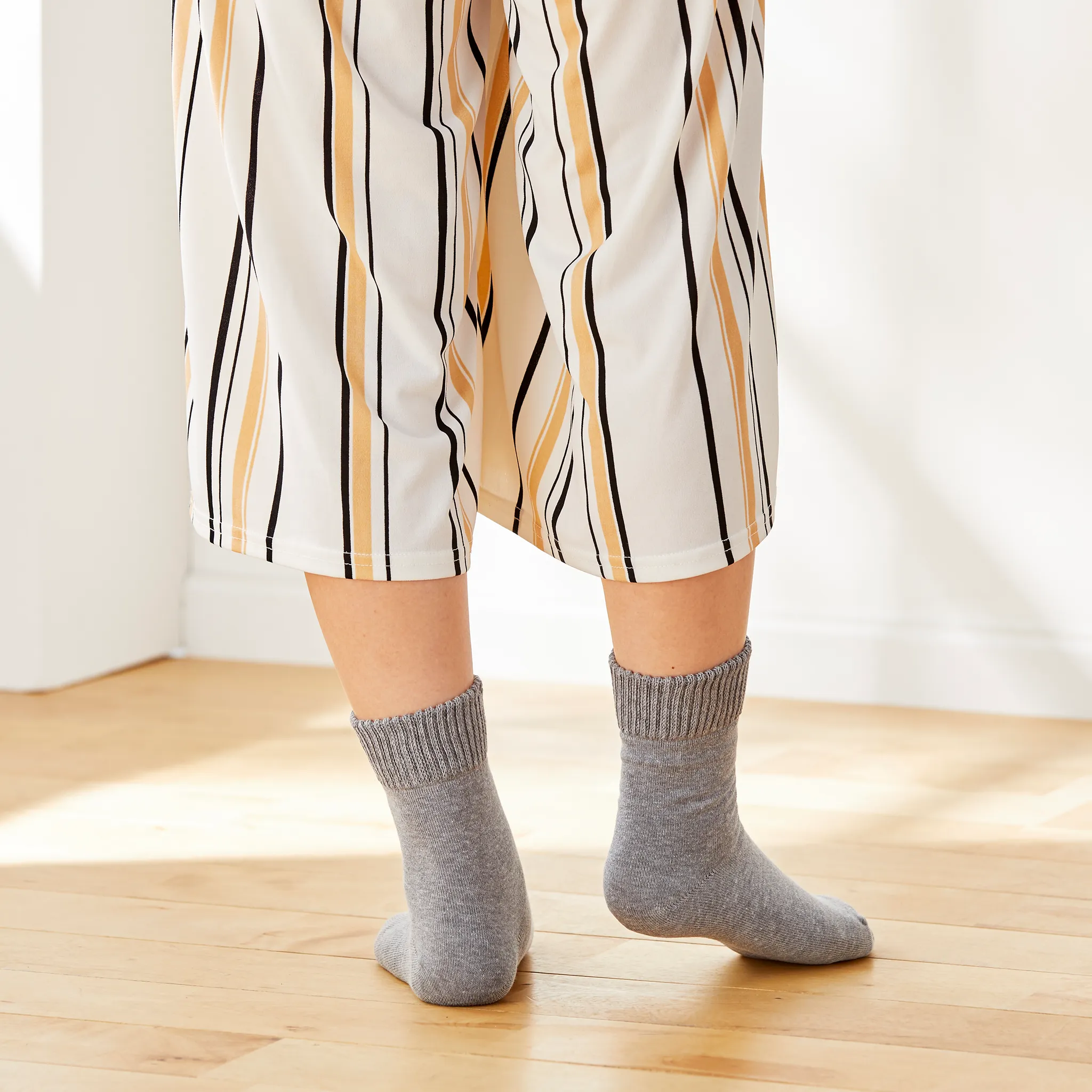Double-layered wool-blend socks for smooth soles - 720