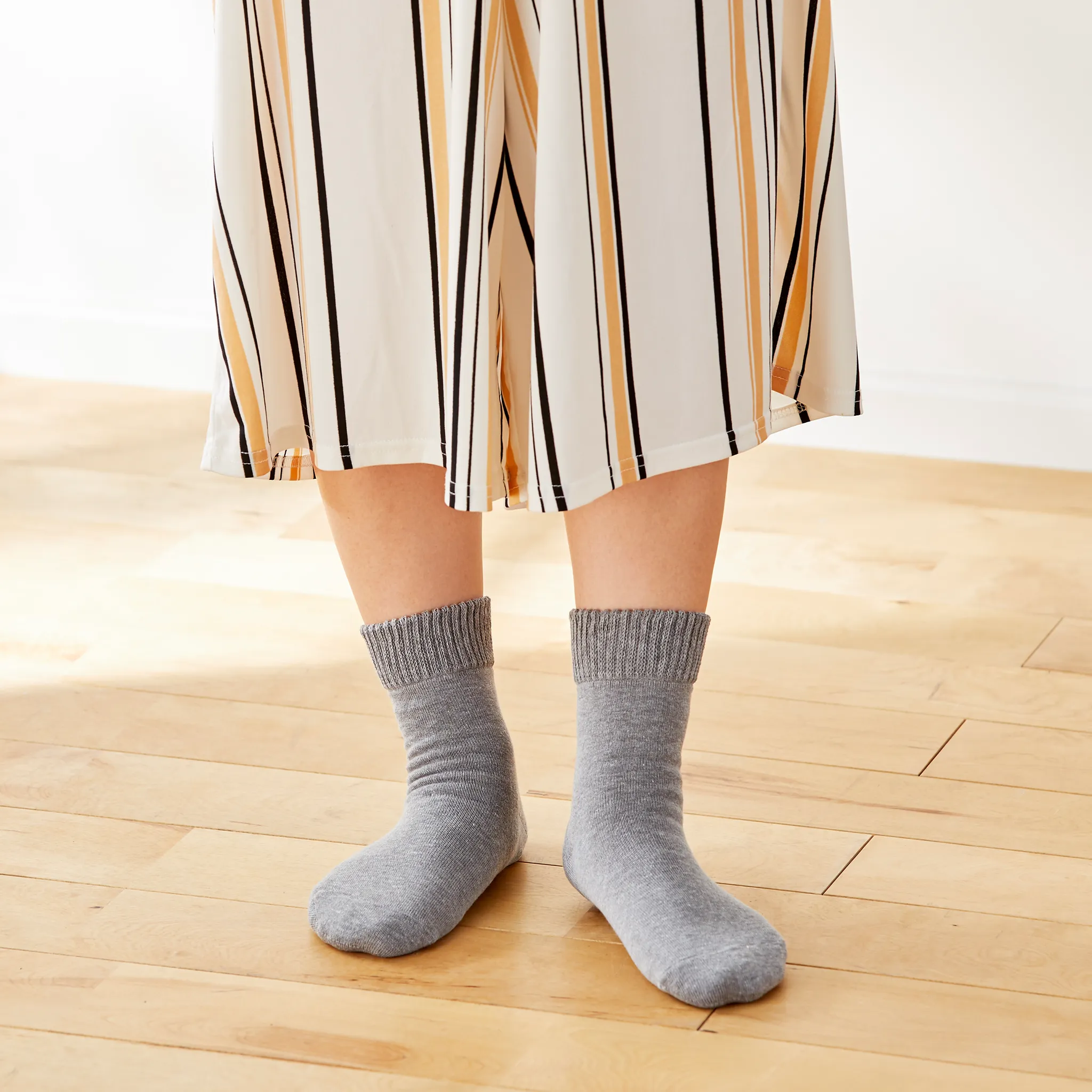 Double-layered wool-blend socks for smooth soles - 720
