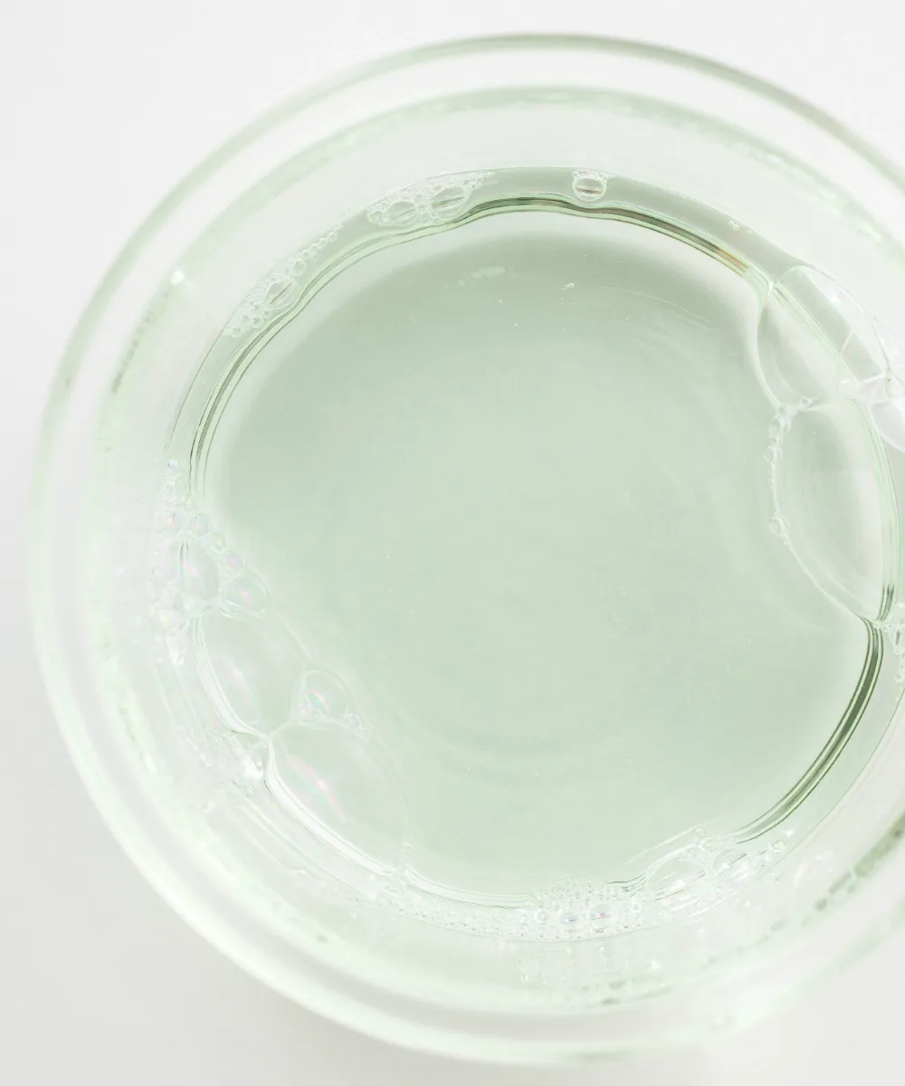 Green Plum Refreshing Toner : AHA   BHA