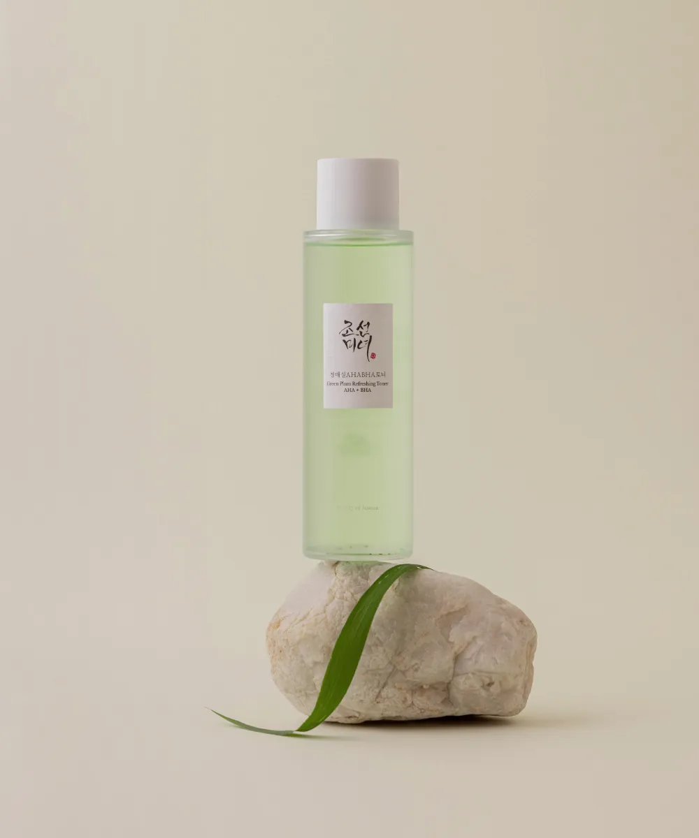 Green Plum Refreshing Toner : AHA   BHA