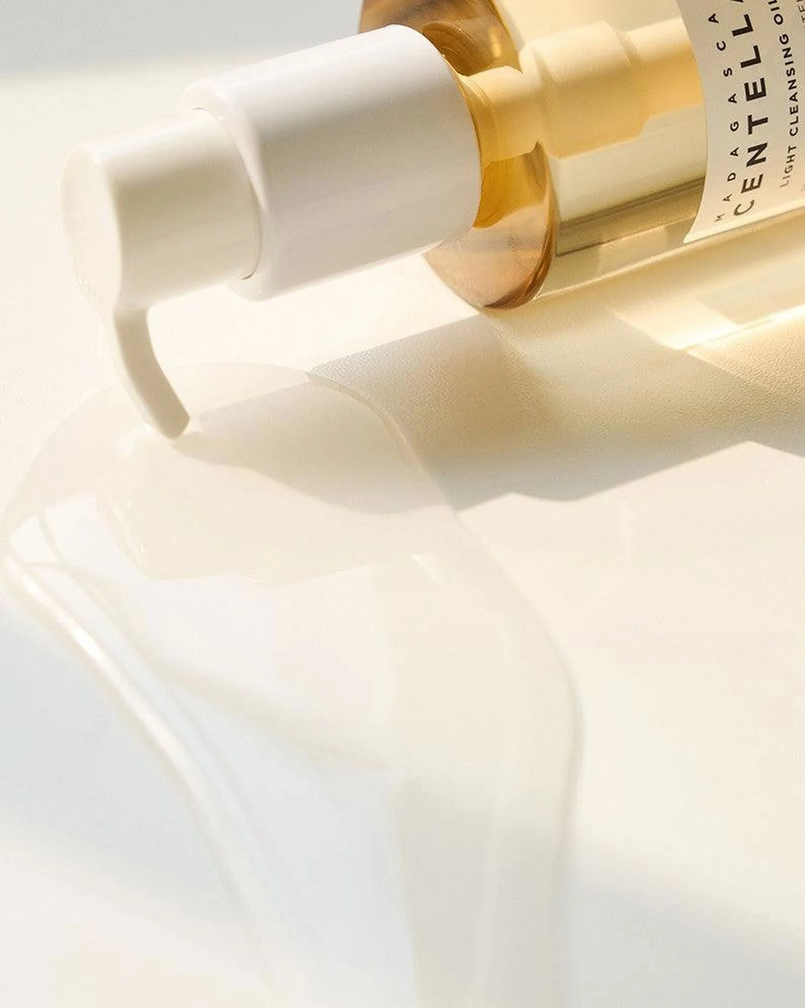 SKIN1004 Madagascar Centella Light Cleansing Oil 200ml